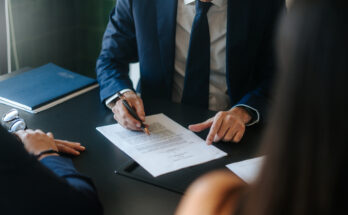 Top Legal Malpractice Insurance for Lawyers in 2026: Trends and Providers